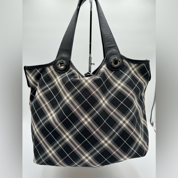 Burberry-Authentic-Blue Label Reversable Hand Tote Bag Nova Check Black - Picture 1 of 16